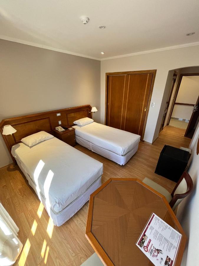 Standard Room 2 Single Beds Interior View,1232582660:JPEG